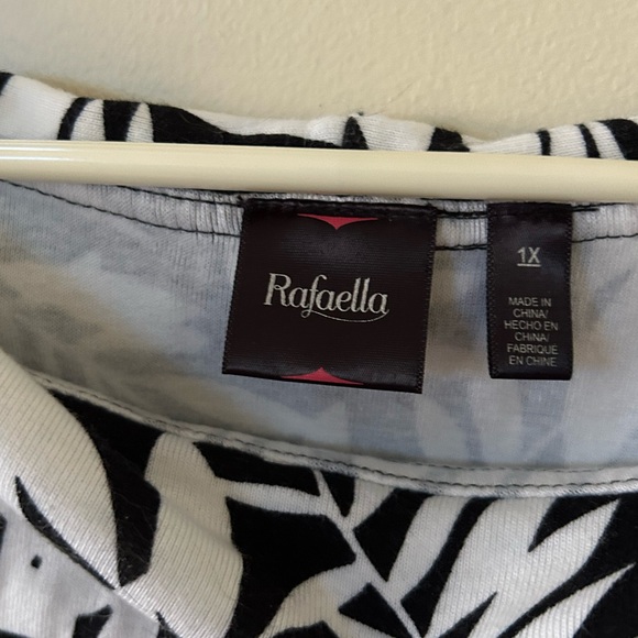 Rafaella-{Size 1X}-Boat Neck Black and White Tropical Print Sleeveless Shirt - Picture 4 of 4